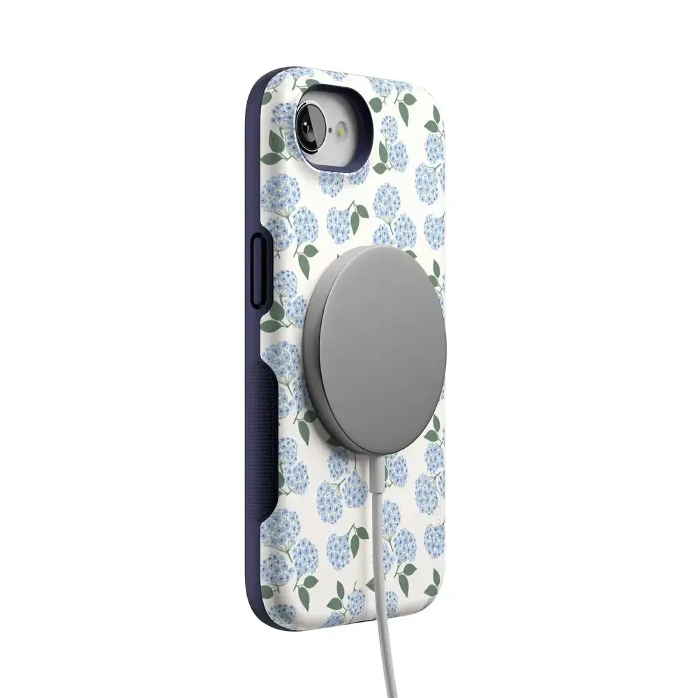 Nantucket Cottage | Blue Hydrangea Case - Bansusa